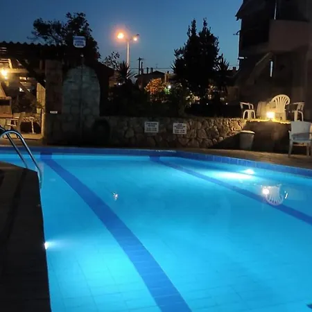 Kallithea Pool House Апартаменты *